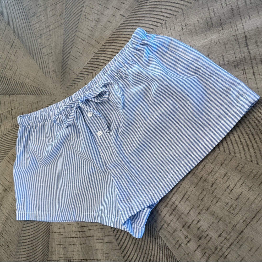 SHEIN Light Blue Striped Women's Shorts